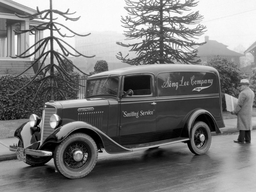  International C-1 Panel Truck 1934 года  (фото 1 из 8)